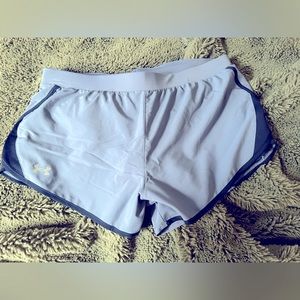 NWT Under Armour Fly By 2.0 short womens XL